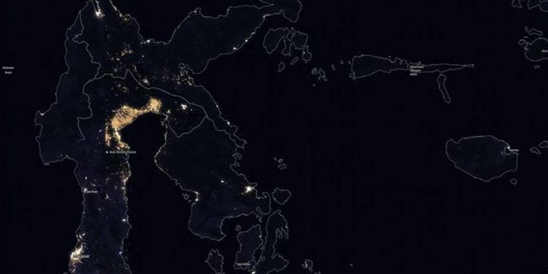 Foto citra malam satelit NASA yang menunjukkan wilayah Sulawesi