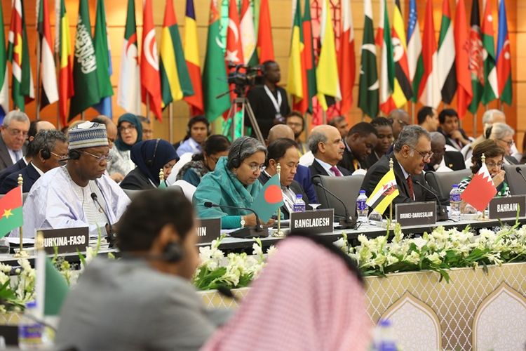 Menteri luar negeri dan diplomat dari 53 negara anggota Organisasi Kerja Sama Islam (OKI) saat menghadiri konferensi di Dhaka, Bangladesh, 6 Maret 2018.