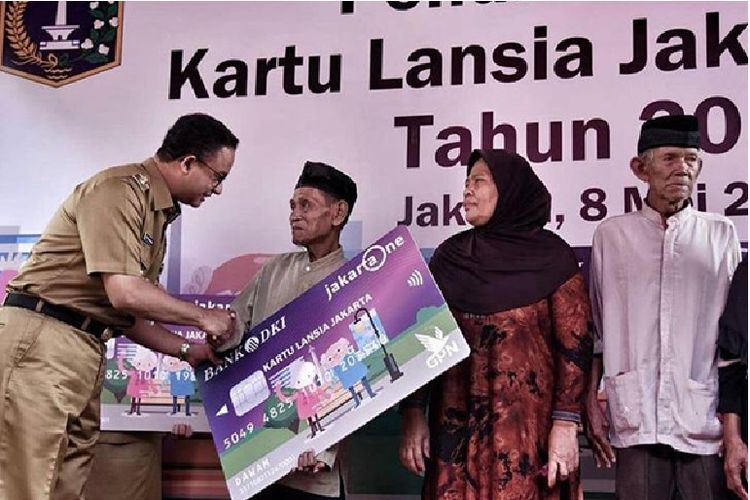 Gubernur Provinsi DKI Jakarta Anies Baswedan saat peluncuran Kartu Lansia Jakarta di wilayah Jakarta Pusat beberapa waktu lalu.