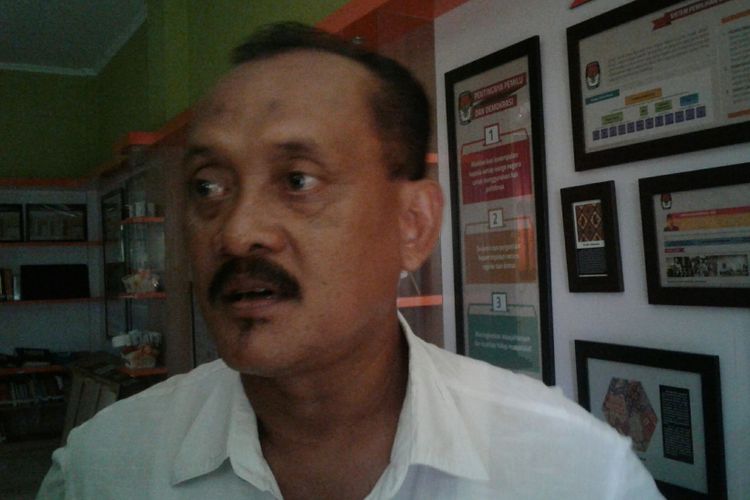 Sekretaris DPD Partai Golkar Solo, Bandung Joko Suryono, di Solo, Jawa Tengah, Kamis (16/11/2017).