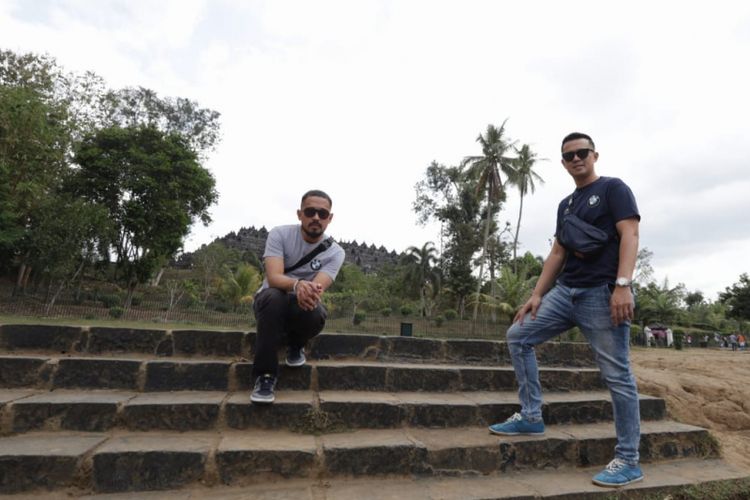 Fatsi Anzani dan Oky Andries saat Chief Barber Voyage 2018, Borobudur, Jawa Tengah.