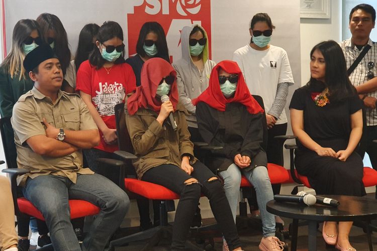 Sebanyak 14 perempuan warga negara Indonesia (WNI) korban pernikahan paksa di China akhirnya kembali ke Tanah Air pada awal pekan ini. Mereka kembali ke Indonesia setelah diadvokasi oleh Partai Solidaritas Indonesia.