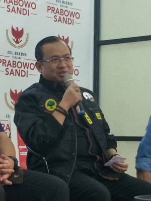 Sekjen Partai Berkarya Priyo Budi Santoso dalam sebuah diskusi di media center pasangan Prabowo-Sandiaga, Jalan Sriwijaya I, Jakarta Selatan, Selasa (19/2/2019).