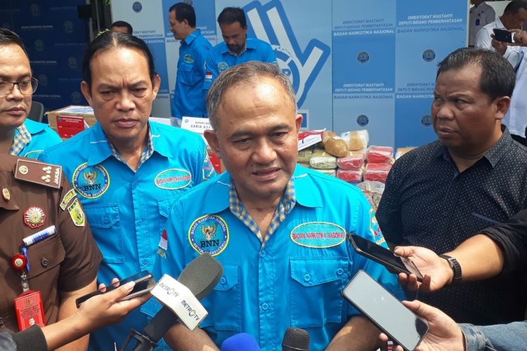 Kepala BNN RI Komjen Heru Winarko kepada awak media di Lapangan Parkir Kantor BNN, Cawang, Jakarta Timur, Kamis (19/9/2019).