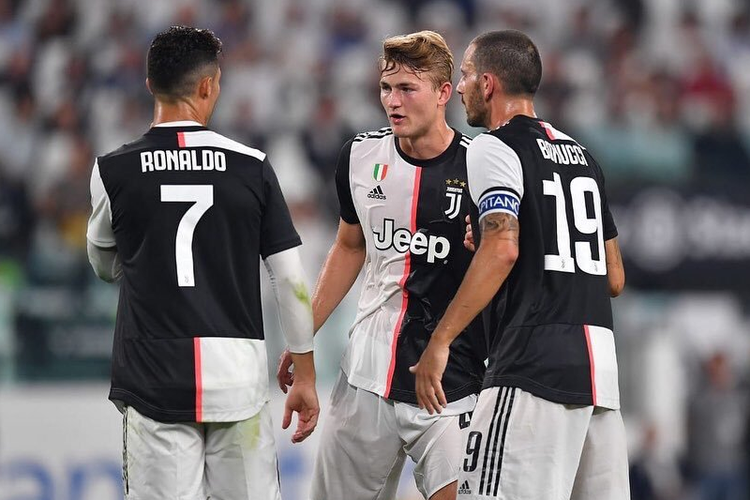 Matthijs De Ligt jalani laga perdana saat Juventus meawa Napoli di Juventus Stadium, Minggu (1/9/2019)