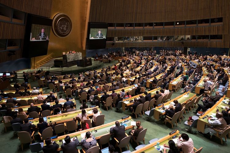 Majelis Umum PBB saat melakukan penghitungan suara untuk memilih lima negara anggota tidak tetap Dewan Keamanan di New York, Jumat (8/6/2018).