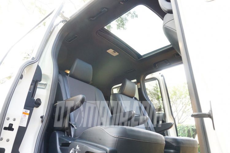 Tampilan kabin interior Toyota Voxy, MPV terbaru dari Toyota