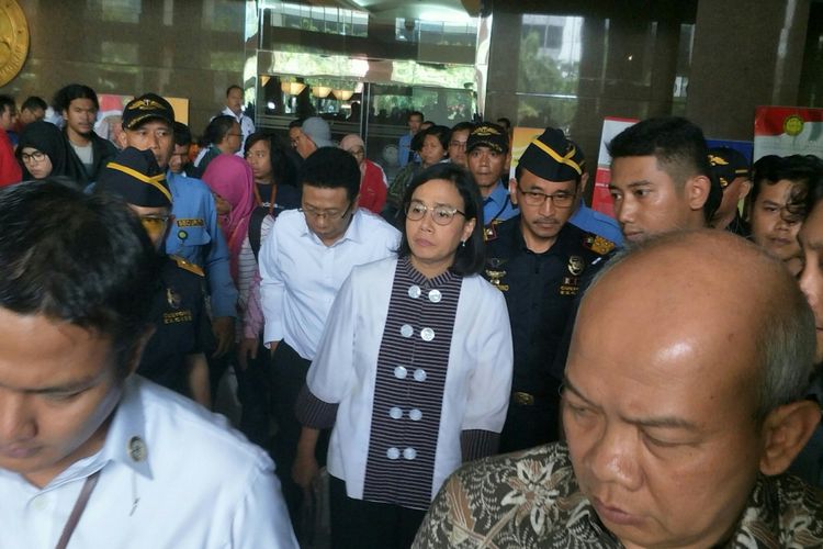 Menteri Keuangan Sri Mulyani di Kantor Basarnas, Senin (29/10/2018)