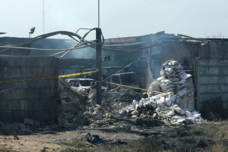 Kondisi gudang mercon yang terbakar di Tangerang, Jumat (27/10/2017).