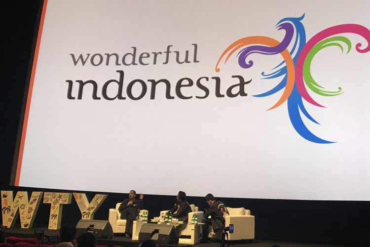 Mentri Pariwisata Arief Yahya bersama Erix Soekamti dalam talkshow YOUTH x Public Figure Vol. 4 dengan tema Waktu Indonesia Berlibur.