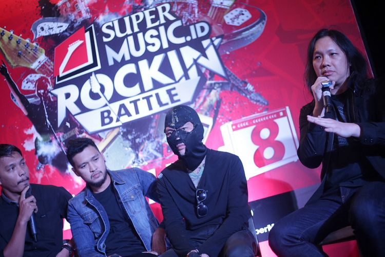 Delapan band yang disebut The Mighty Eight ini merupakan finalis dari kompetisi band rock terbesar besutan SuperMusic.ID yang digelar pada Januari hingga Mei 2017 yang lalu. Peluncuran album digelar di Brewerkz Café, Jakarta, pada Rabu (25/10/2017).


