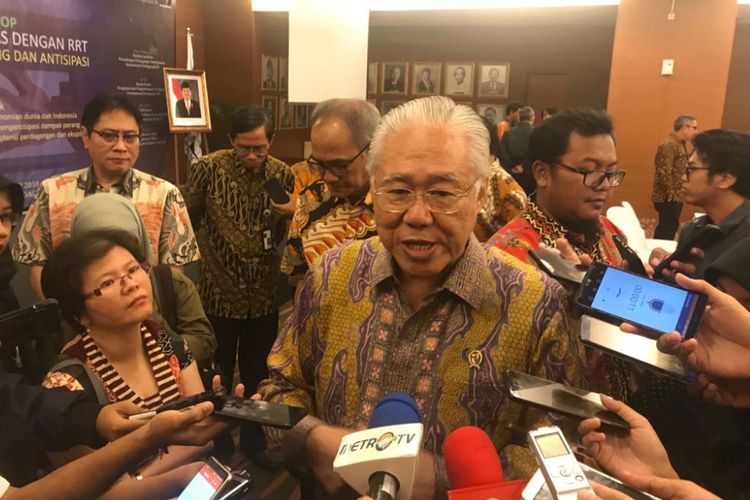 Menteri Perdagangan Enggartiasto Lukita saat diwawancarai di kantornya, Jakarta, Selasa (18/9/2018).