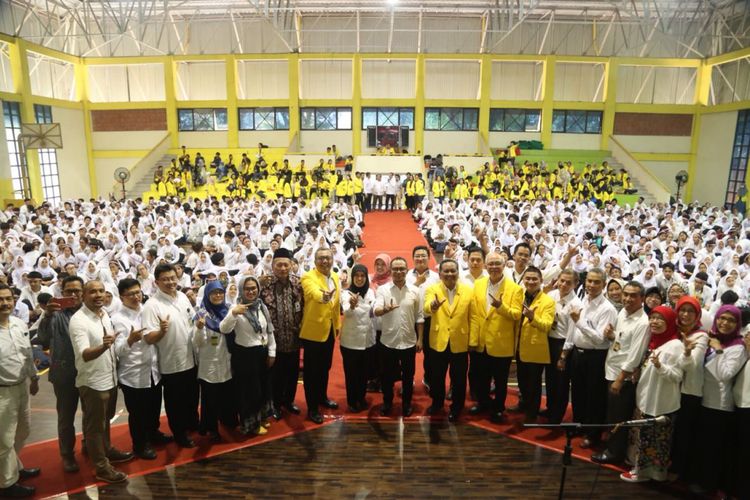 Menaker Hanif Dhakiri saat menghadiri kegiatan Masa Orientasi Mahasiswa baru Program Pendidikan Vokasi Universitas Indonesia di Depok, Jawa Barat, Rabu (15/8/2018)