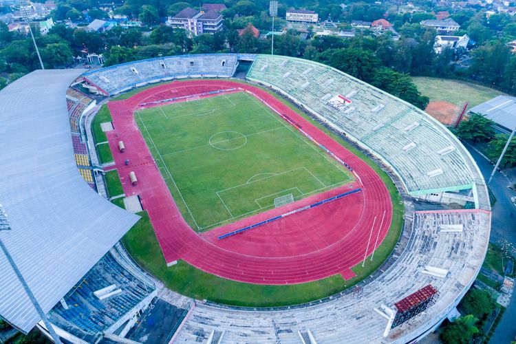 Foto udara Stadion Manahan sebelum renovasi besar-besaran yang dimulai pada Agustus 2018. Foto ini diambil pada 15 Juli 2017. 