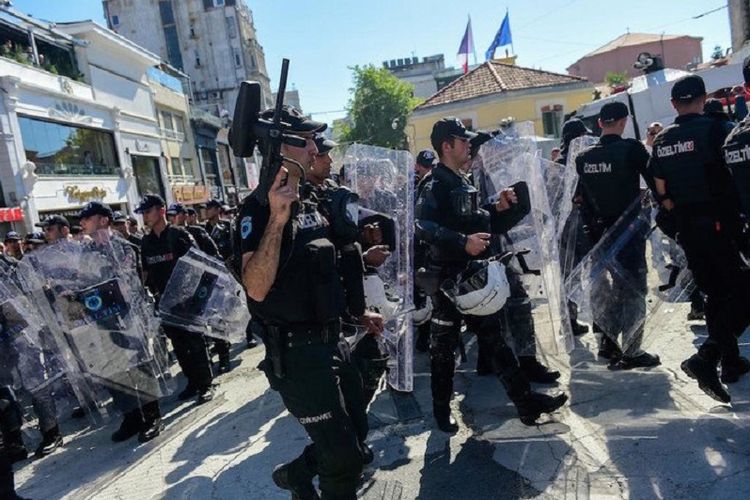 Kepolisian Turki melakukan pengamanan jelang Pemilihan Umum yang bakal digelar Minggu (24/6/2018).