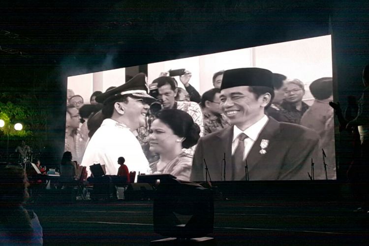 Video kilas balik Joko Widodo, Basuki Tjahaja Purnama (Ahok), dan Djarot Saiful Hidayat saat menjabat gubernur DKI Jakarta diputar dalam acara Kaleidoskop dan Terima Kasih Gubernur 2012-2017 di Lapangan Banteng, Jakarta Pusat, Sabtu (14/10/2017) malam.