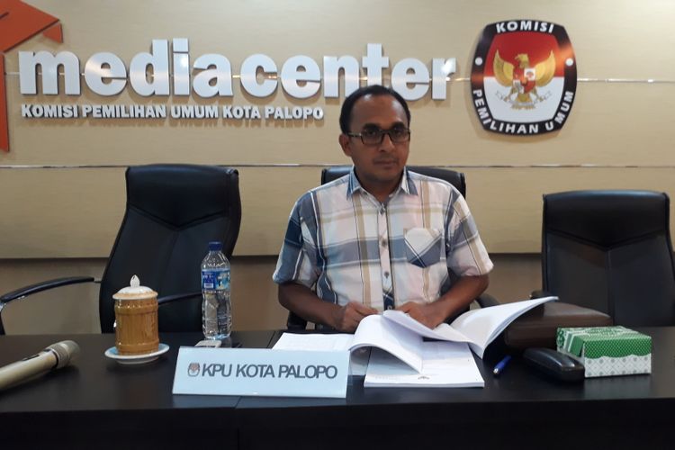 Komisioner KPU Sulsel yang bertugas di KPU kota Palopoo saat dikonfirmasi media Selasa (25/9/2018)