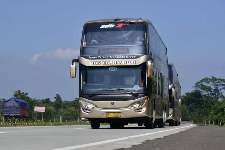 Bus double decker Scania K410IB yang dijadikan bus trans Jawa pertama oleh PO Putera Mulya Sejahtera dilengkapi dengan berbagai fasilitas premium.
