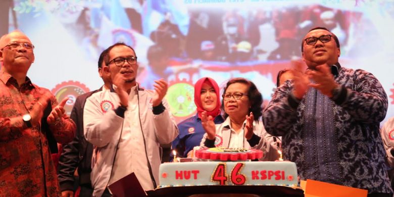 Menteri Ketenagakerjaan M Hanif Dhakiri menghadiri perayaan ulang tahun Konfederasi Serikat Pekerja Seluruh Indonesia (KSPSI) ke-46 di Tangerang, Banten, Sabtu (23/2/2019).