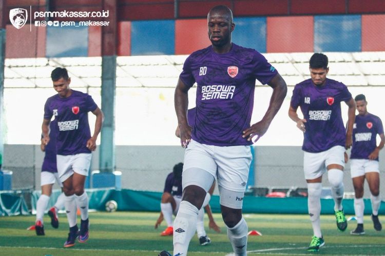 Striker baru PSM Makassar, Bruce Djite. 