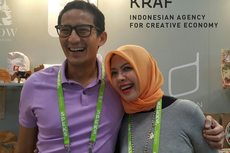 Sandiaga Uno dan Nus Asia Uno yang tanpa sengaja dijumpai sedang ada di New York, Amerika Serikat, Minggu (20/8/2017). Sandiaga bersama keluarga pergi ke New York untuk mengantar anak keduanya sekolah.