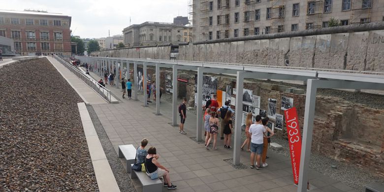 Tembok Berlin, Rabu (20/6/2018), merupakan salah satu destinasi wisata yang wajib didatangi turis di kota Berlin, Jerman.