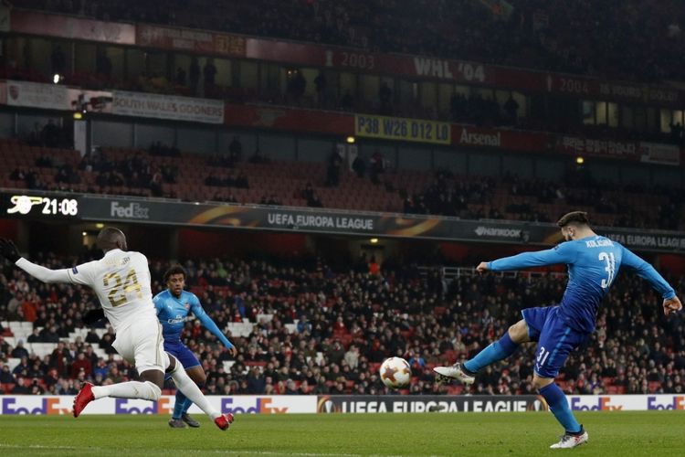 Para pemain Arsenal merayakan gol yang dicetak Sead Kolasinac (tengah) dalam laga leg kedua babak 32 besar Liga Europa kontra Oestersunds FK di Stadion Emirates, London, Inggris, pada 22 Februari 2018. 