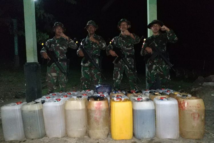 BBM yang hendak diselundupkan ke Timor Leste, berhasil digagalkan oleh TNI dari Satuan Tugas Pengamanan Perbatasan (Satgas Pamtas) Yonif Raider 408/SBH