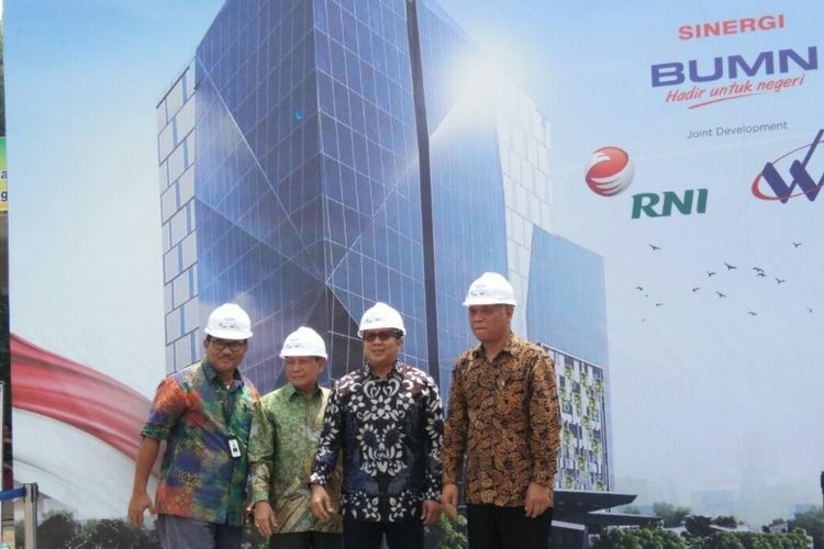 PT Rajawali Nusantara Indonesia (Persero) atau RNI bersama PT Waskita Karya Realty yang merupakan anak usaha PT Waskita Karya (Persero) Tbk resmi memulai pembangunan Waskita Rajawali Tower, di Jakarta, Rabu (23/82017).