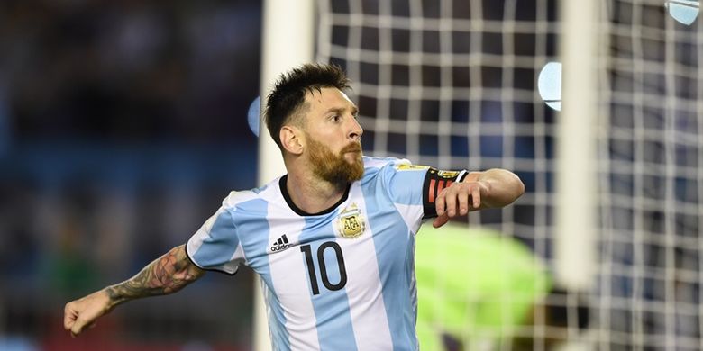 Penyerang Argentina, Lionel Messi, bergembira setelah mencetak gol ke gawang Cile dalam pertandingan Kualifikasi Piala Dunia 2018 melawan Cile di Buenos Aires, Argentina, pada 23 Maret 2017. 