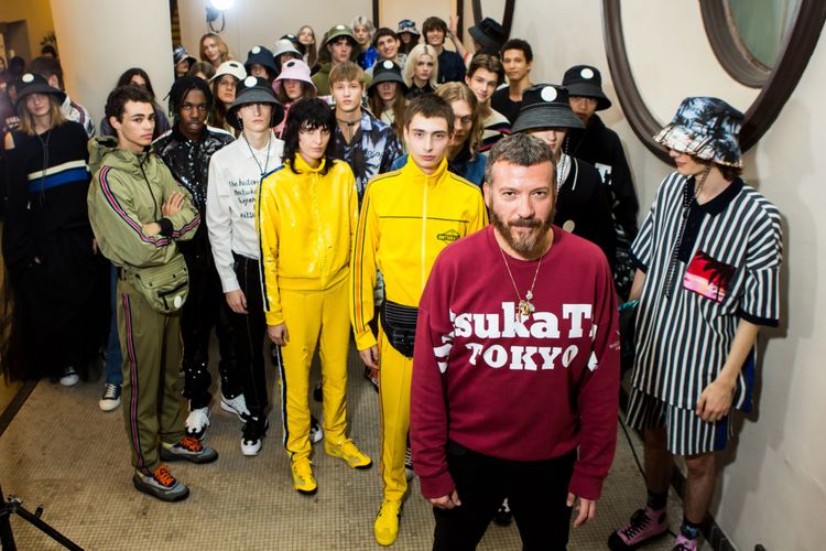 Andrea Pompilio di backstage peragaan busana Onitsuka Tiger di Okuma Auditorium, Tokyo, Senin (22/10/2018)