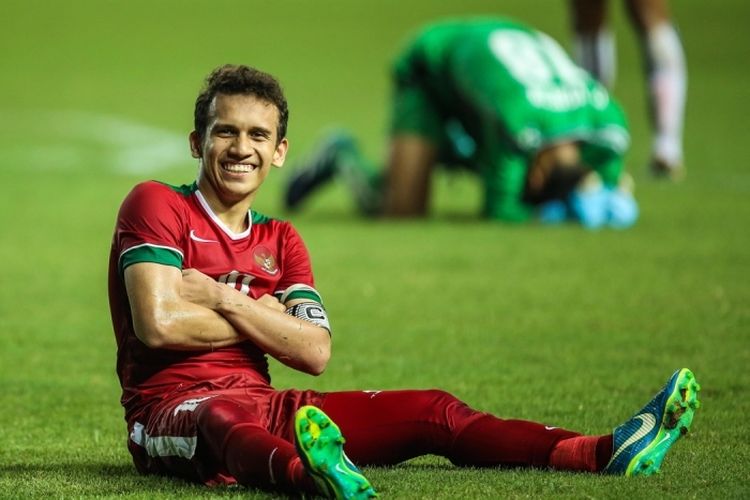 Pemain timnas Indonesia U-19 Egy Maulana Vikri Merayakan golnya saat melawan timnas Kamboja U-19 di Stadion Patriot Candrabaga, Bekasi, Jawa Barat, Rabu (4/10/2017). Timas Indonesia U-19 Menang 2-0 melawan Timnas Kamboja U-19.

