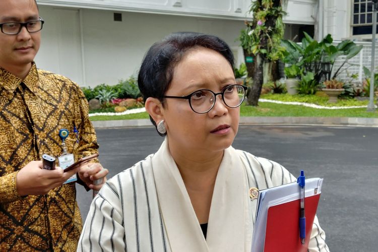 Menteri Luar Negeri Retno Marsudi di Istana, Selasa (13/2/2018).