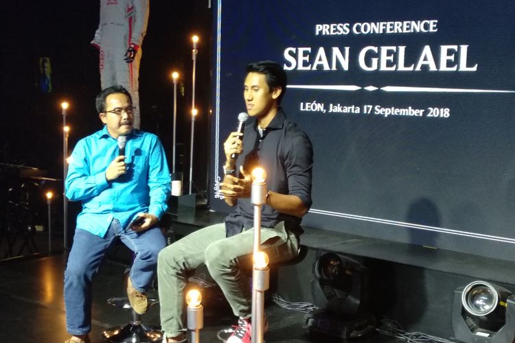 Sean Gelael melakukan lelang amal untuk korban gempa Lombok