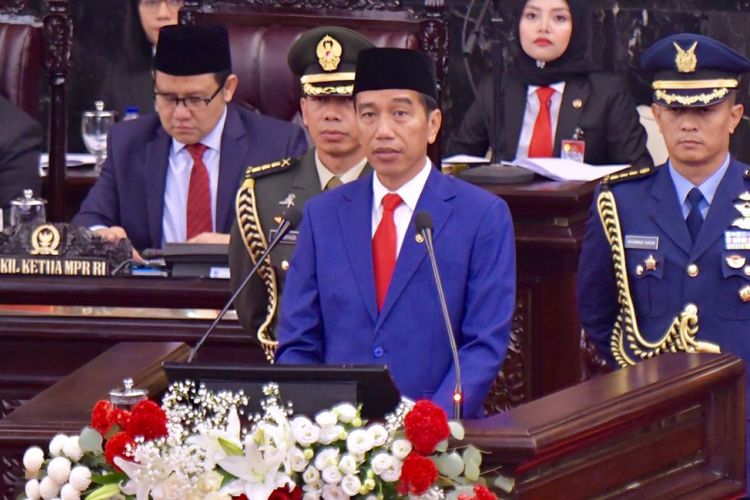 Presiden Joko Widodo saat berpidato di Sidang Tahunan MPR RI 2018 di Gedung Parlemen, Senayan, Jakarta, Kamis (16/8/2018).