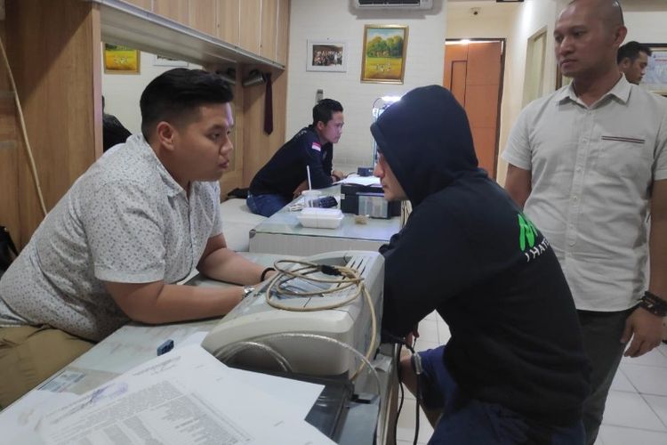 Artis peran Steve Emmanuel ditangkap jajaran Satres Narkoba dari Polres Metro Jakarta Barat pada Jumat (21/12/2018) di apartemen kawasan Mampang Prapatan, Jakarta Selatan