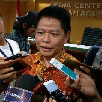 Kepala Biro Hukum dan Humas MA, Abdullah ketika ditemui di Media Center, MA, Jakarta, Jumat (12/1/2018). 