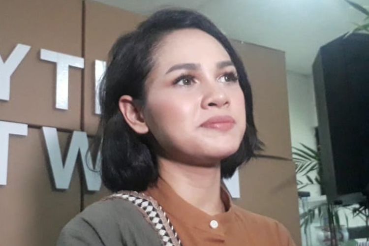 Penyanyi Andien Aisyah saat ditemui dalam jumpa pers singel terbarunya Everything In Between di kawasan Kemang, Jakarta Selatan, Rabu (27/3/2019). 