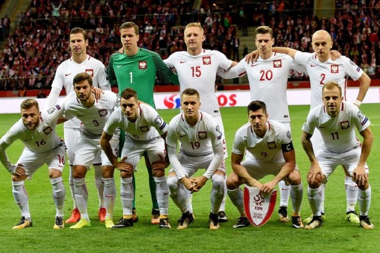 Skuad timnas Polandia saat berhadapan dengan Montenegro pada pertandingan kualifikasi Piala Dunia 2018 di Warsawa, 8 Oktober 2017. 