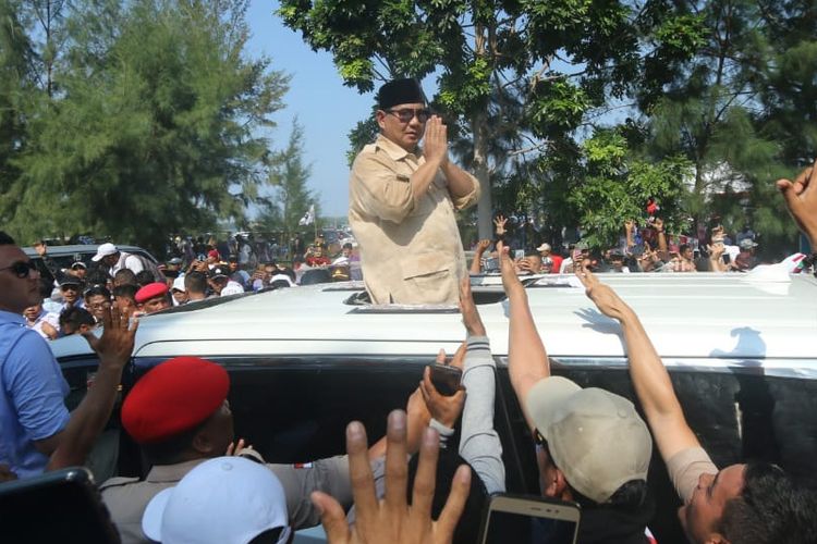 Calon Presiden nomer urut 2 Prabowo Subianto mengaku sangat senang dan bangga kepada masyarakat Batam, Kepulauan Riau, Rabu (13/3/2019)
