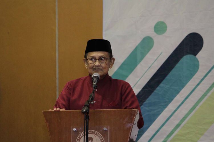 BJ Habibie, yang hadir dalam pembukana Hakteknas ke 23 di Riau, turut menyampaikan pesannya kepada peserta.