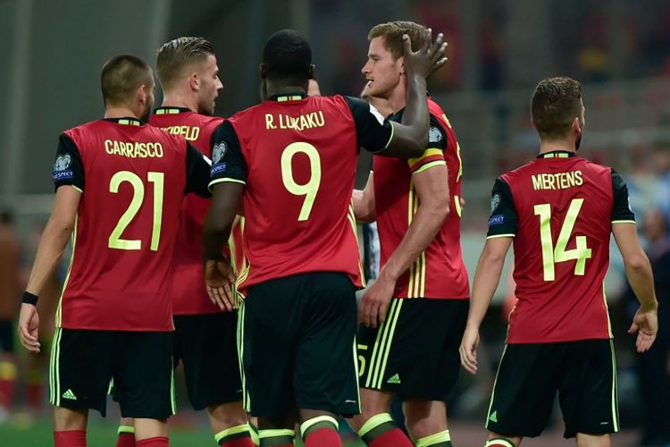 Jan Vertonghen dan Romelu Lukaku pastikan timnas Belgia lolos ke putaran final Piala Dunia 2018 setelah menang 2-1 atas Yunani, Minggu (3/9/2017).