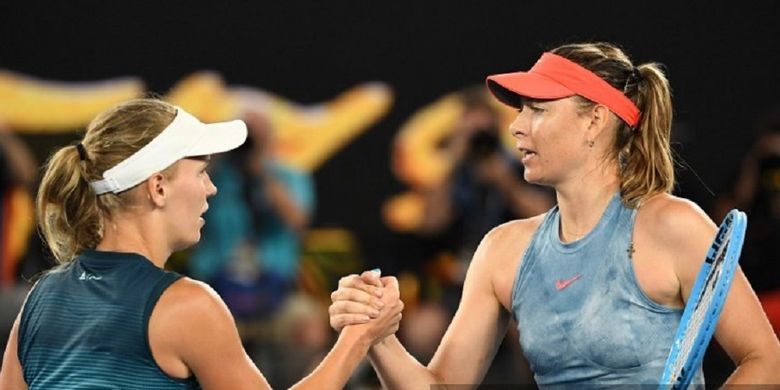 Maria Sharapova mengalahkan Caroline Wozniacki pada babak ketiga Australian Open 2019, Jumat (18/1/2019).