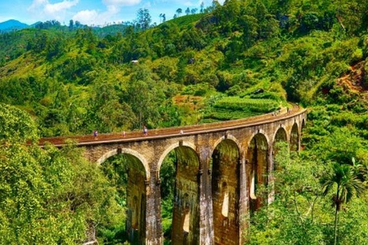 Nine Arches Bridge di Ella, Srilanka