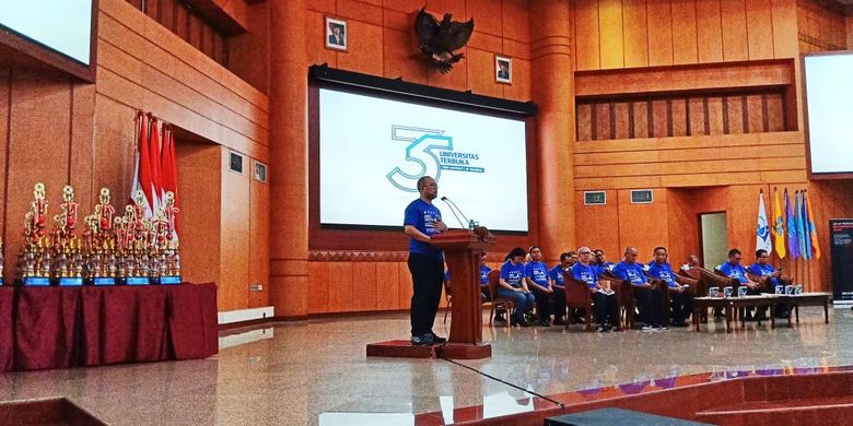 Sebagai rangkaian kegiatan Dies Natalis ke-35/Lustrum VII Universitas Terbuka (UT) menggelar Tumamen Tenis Meja Pelajar Nasional Piala Universitas Terbuka ke-7 di Universitas Terbuka Convention Center, Tangerang Selatan, pada 15 - 17 Agustus 2019.