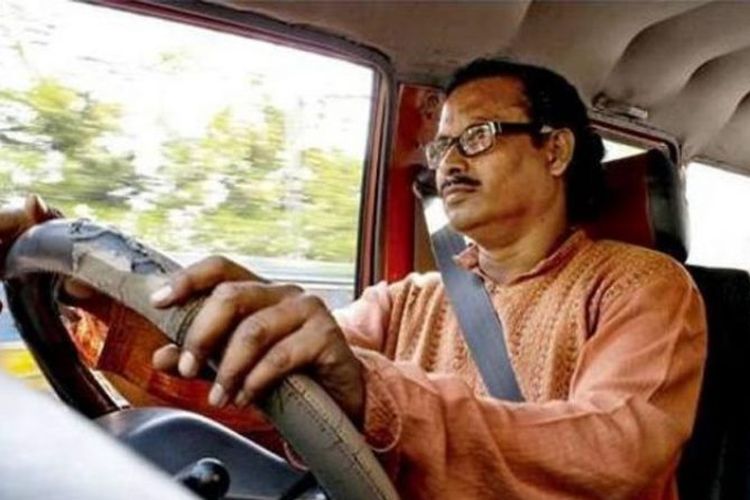 Dipak Das, seorang pengemudi asal Kolkata, India, sudah 18 tahun tak pernah membunyikan klakson mobilnya.