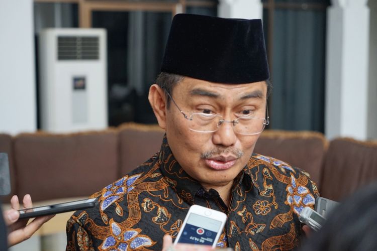 Mantan Ketua Mahkamah Konstitusi (MK) Jimly Asshiddiqie saat ditemui di sela-sela acara halalbihalal Ketua DPD RI Oesman Sapta Odang, Kuningan, Jakarta Selatan, Sabtu (16/6/2018). 
