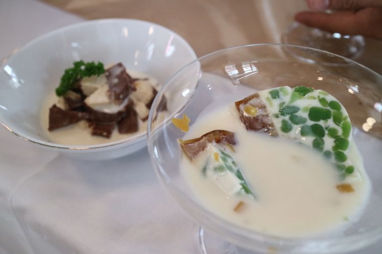 Puding cendol yang terbuat dari cendol hijau kecil seperti yang digunakan es dawet ayu khas Banjarnegara, ada di resto Mendjangan, Kemang, Jakarta.