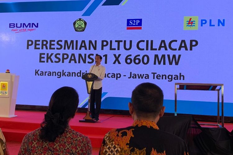 Presiden Joko Widodo meresmikan PLTU Cilacap Ekspansi  1X660 MW di Cilacap, Senin (25/2/2019)
