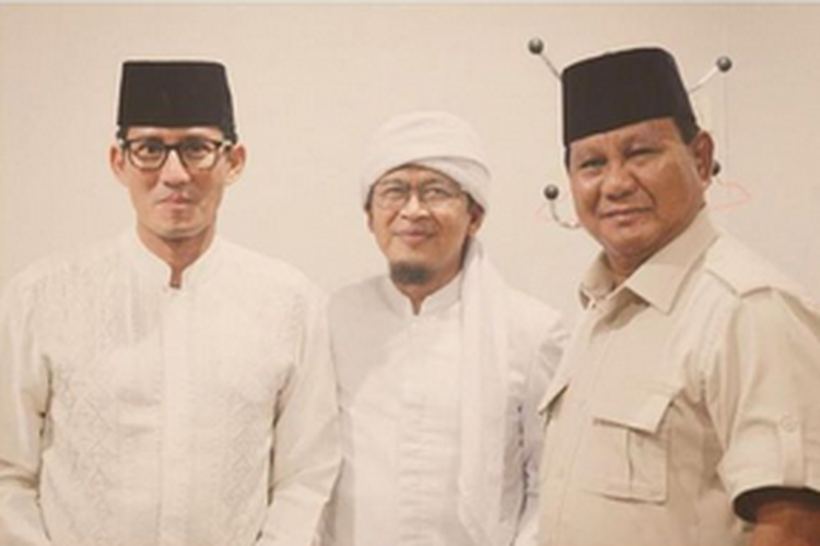Pasangan calon 02 Prabowo Subianto-Sandiaga Uno saat bertemu Aa Gym, Sabtu (13/4/2019).